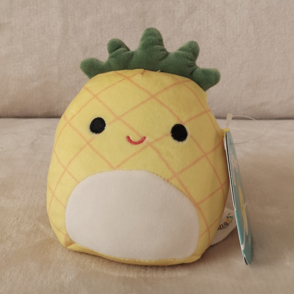 Squishmallow 5 inches Maui, yellow pineapple